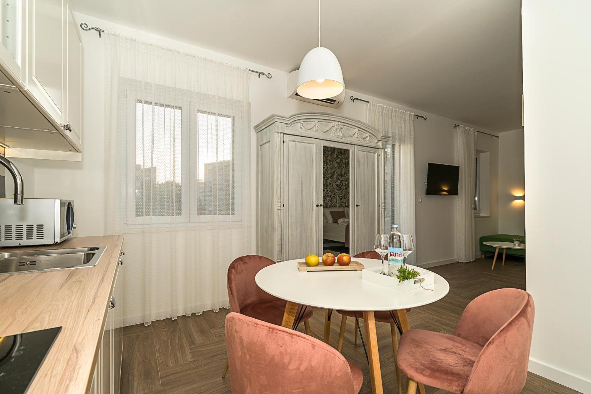 Studio Apartments Marcel Спліт Екстер'єр фото