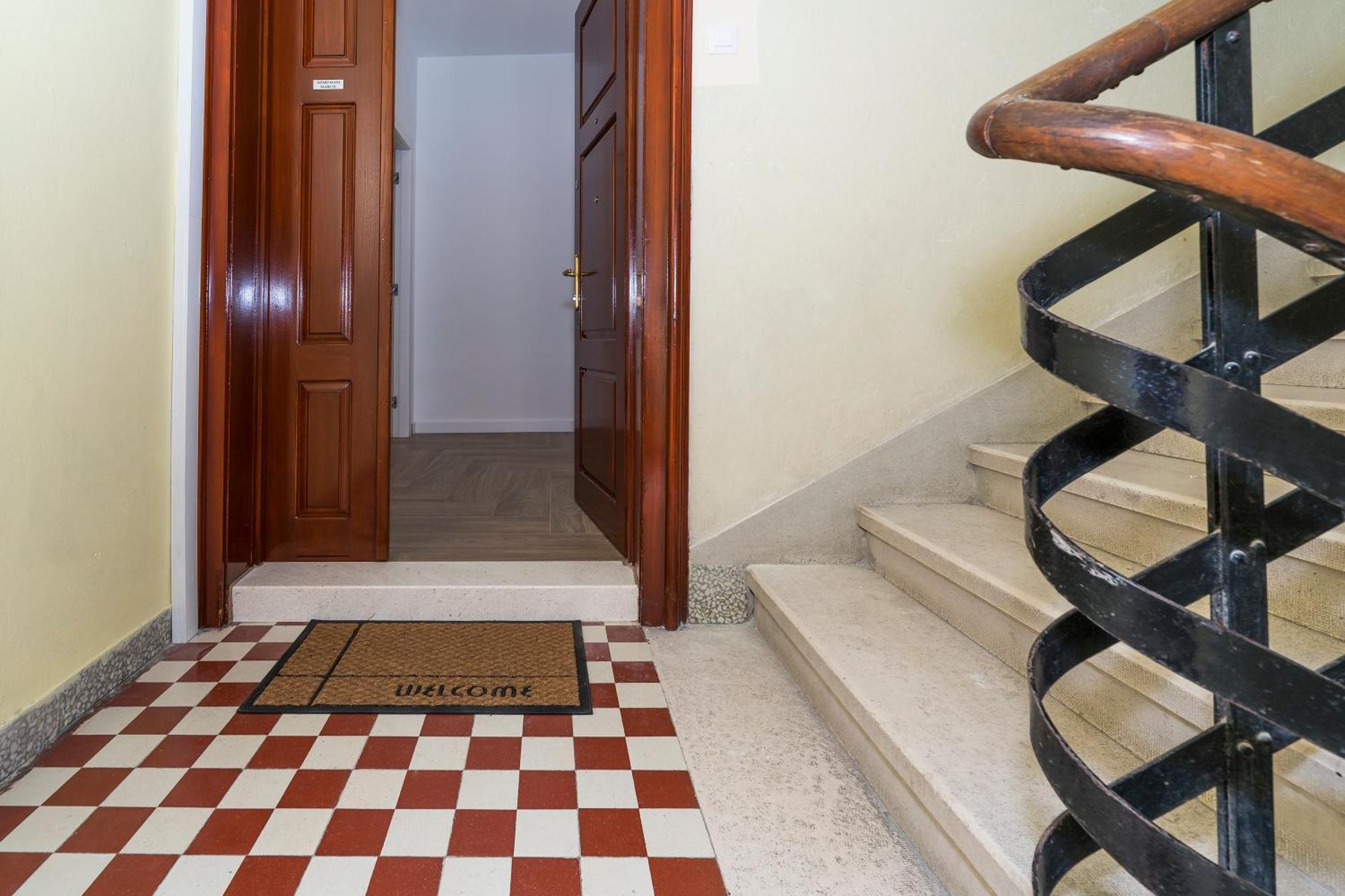 Studio Apartments Marcel Спліт Екстер'єр фото